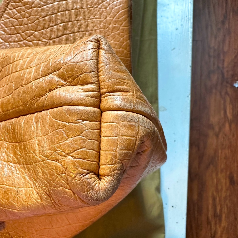 THOMAS LEATHER CAMEL COLOR CROSSBODY BAG. - Picture 7 of 10